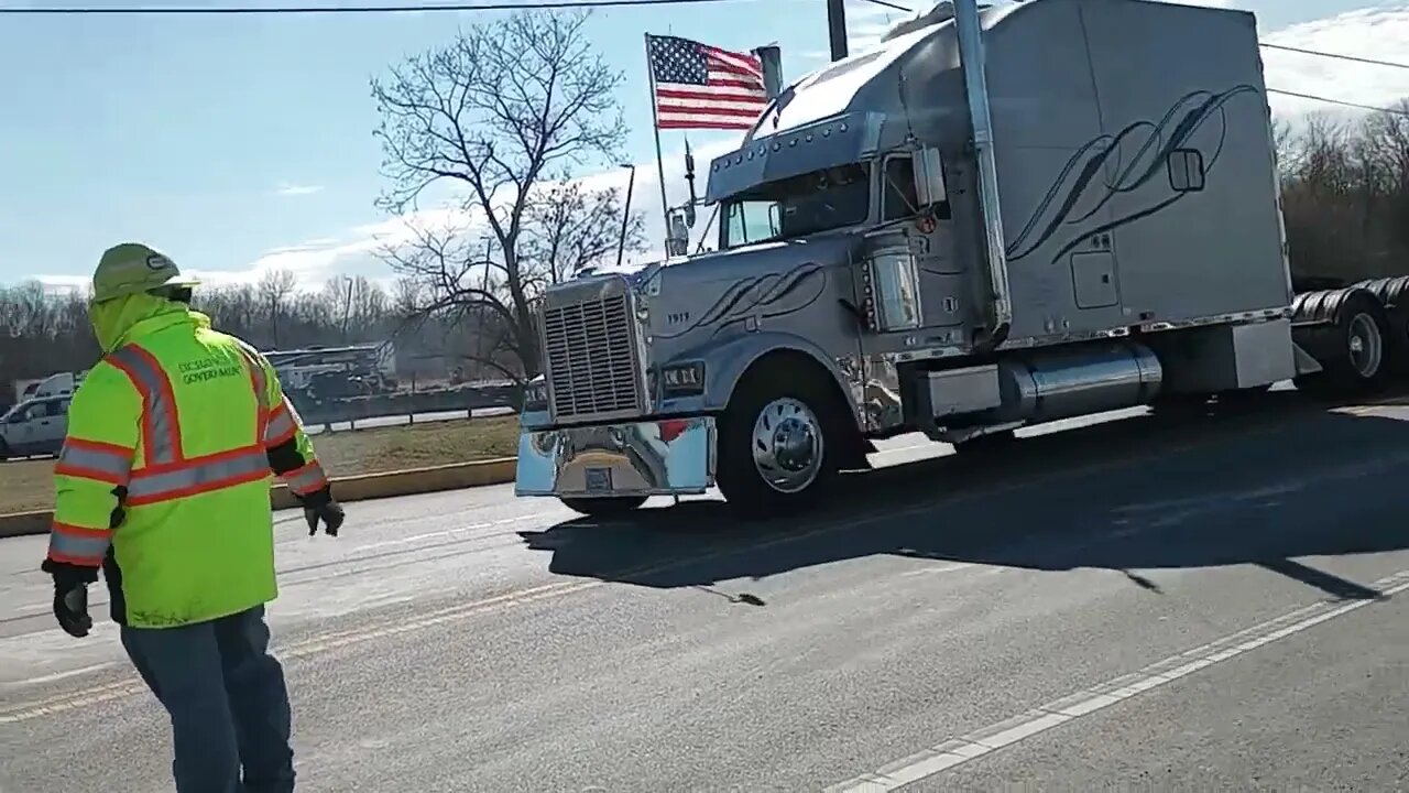 The #peoplesconvoy2022 leaving the #Lorecity Ohio heading towards DC #freedomconvoy2022