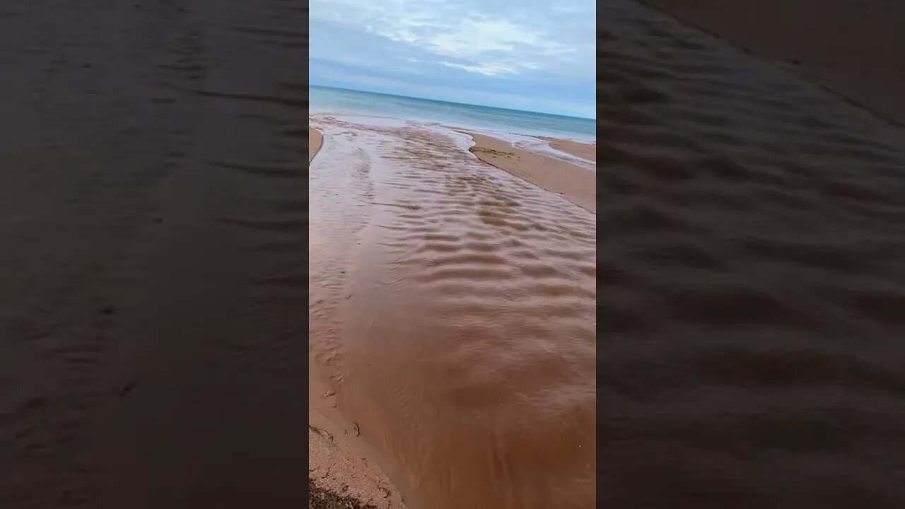 Interesting pattern in the water in hidden beach