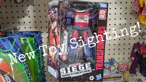 Siege CROSSHAIRS Deluxe Transformers War For Cybertron *New Toy Sighting* at Walmart!