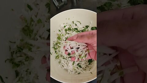 mooli vala pratha | vegetable pratha | reddish recipe | Asian food