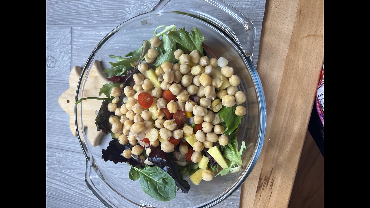 Ensalada de con garbanzos