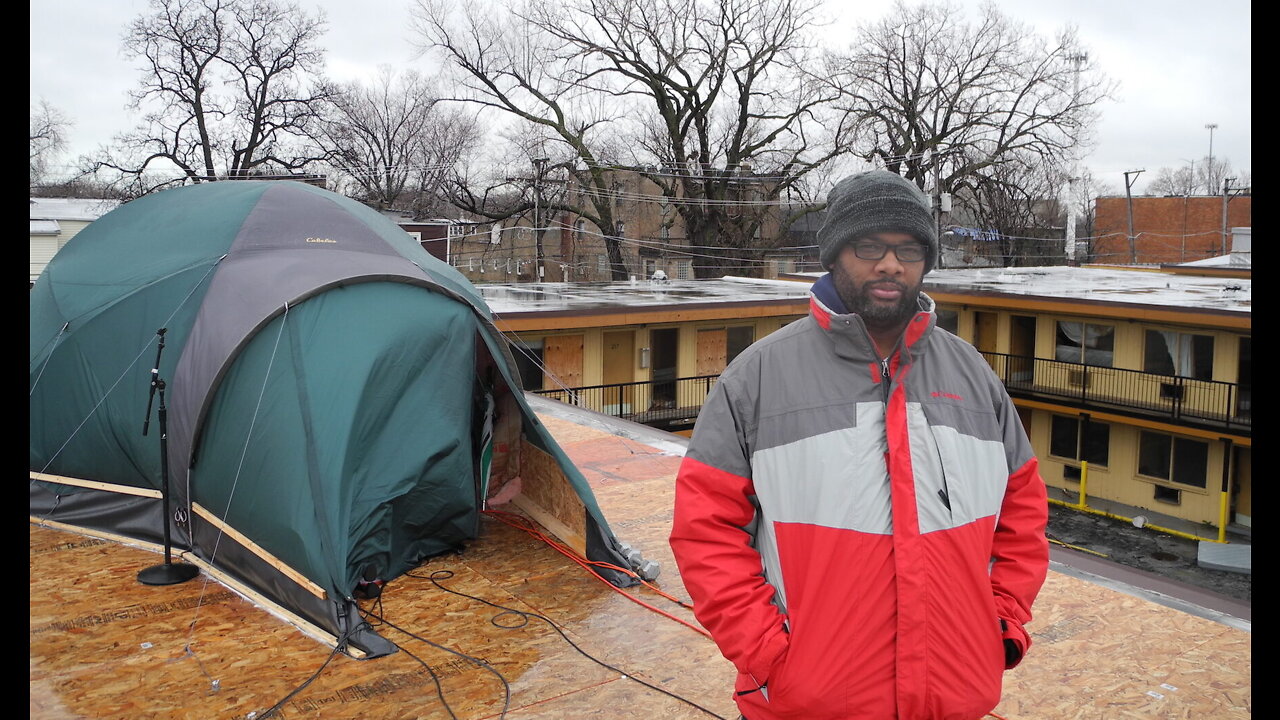 Chicago Pastor Raising Funds on Freezing Roof