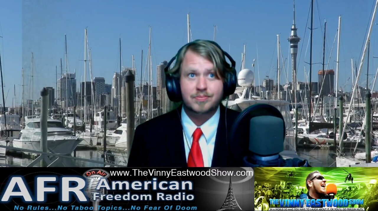 The Vinny Eastwood Show breaking down the news - 15 November 2018