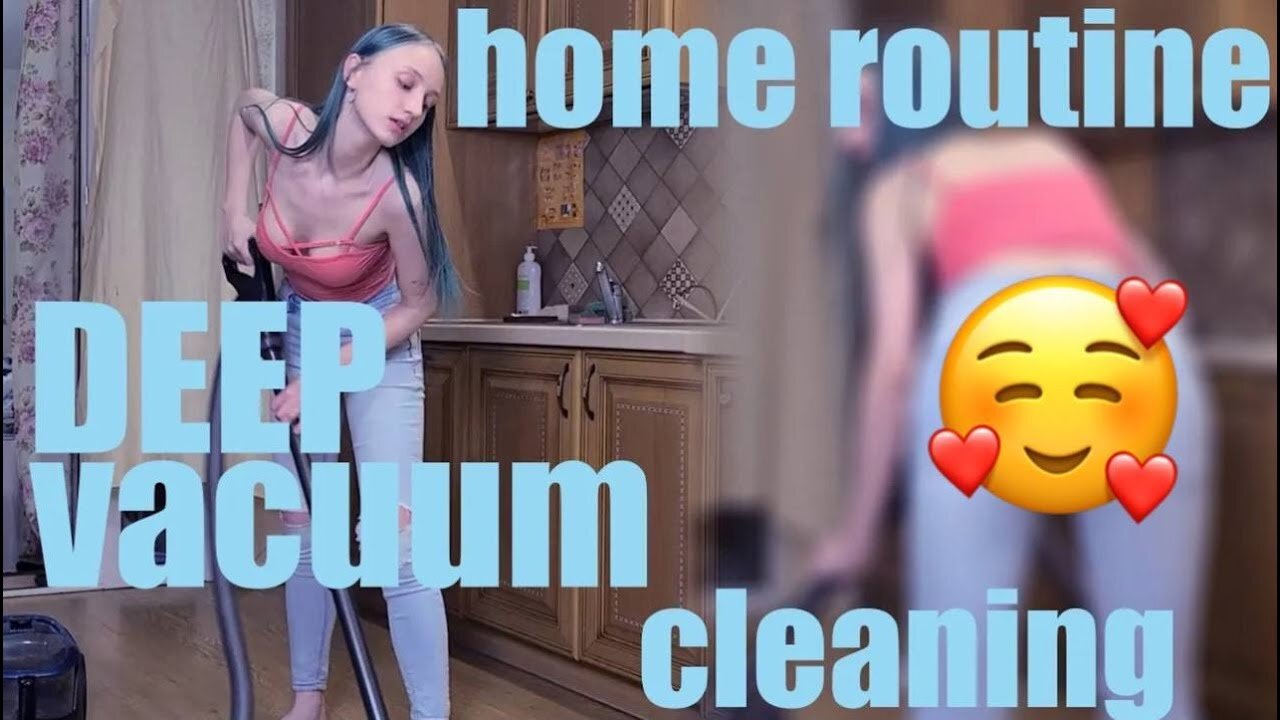 How to Keep Your Floors Spotless - Expert Vacuuming Techniques and Products!