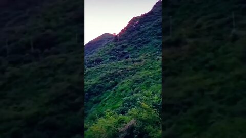 TUM CHALAY AAO PAHARON KI QASAM.. #trending #ytshorts #car #travel #nature #mountains #margallahills