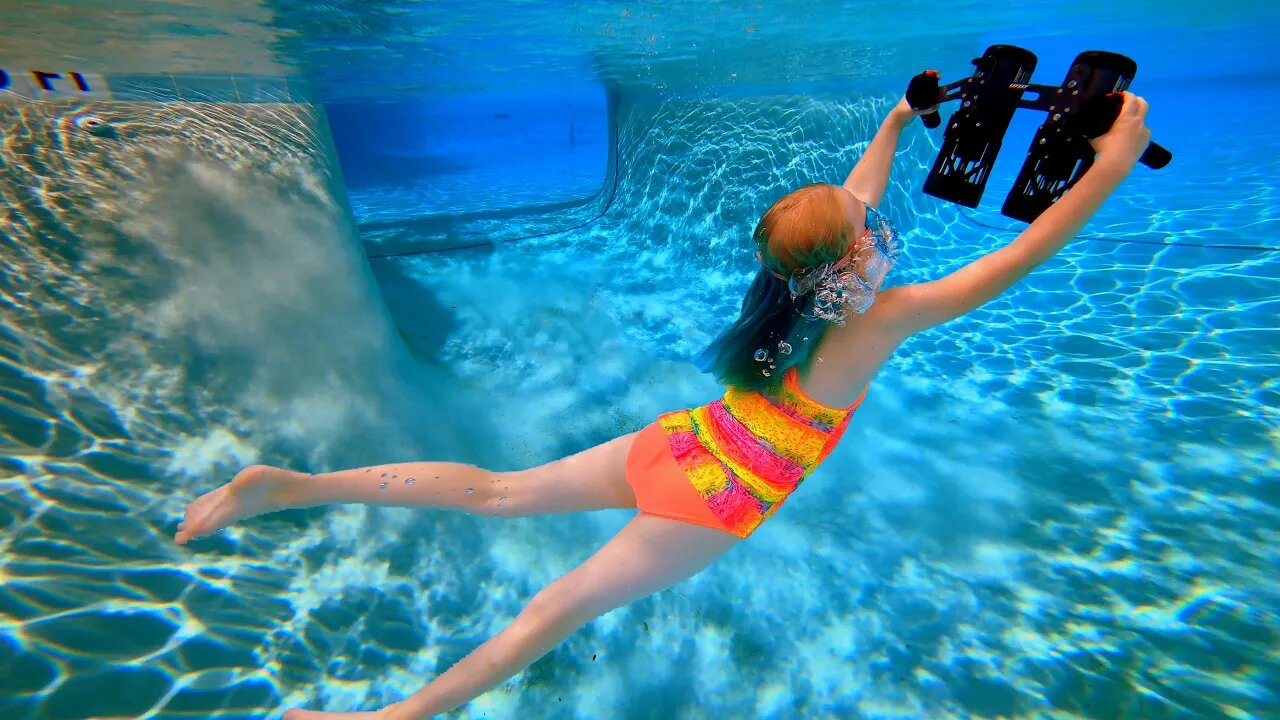 Flying underwater in a Giant Swimming Pool