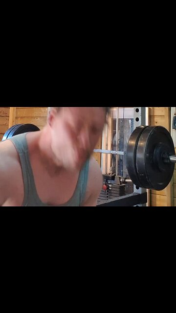 105 Kgs x 2 Tempo Bench Press. New PR!