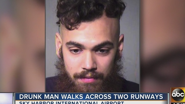 Drunk man walks across two runways at Sky Harbor