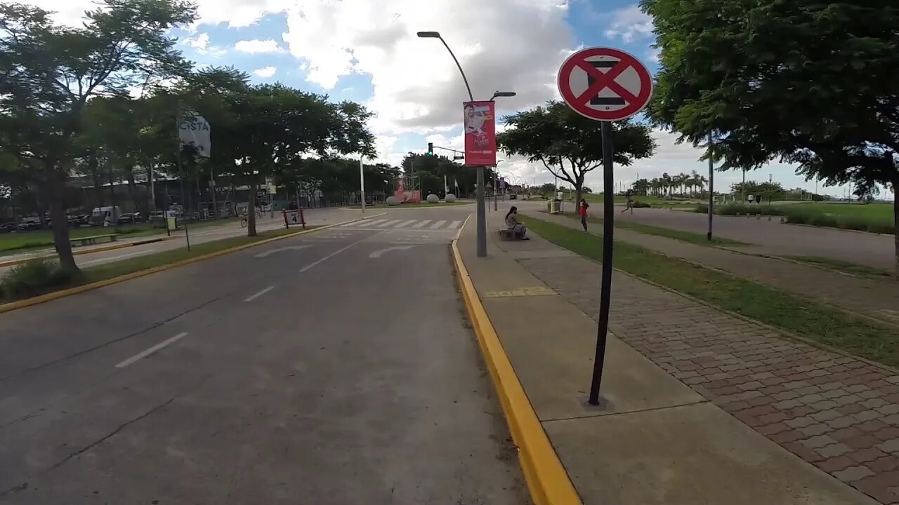 Recorriendo el vial costero de Vicente López ( sonido ambiente )