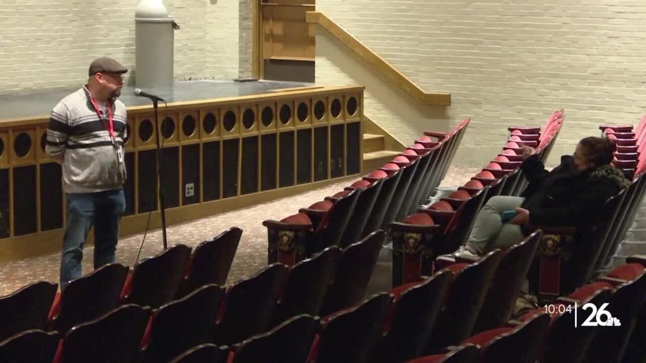 Manitowoc school board member hosts solo listening session for community members