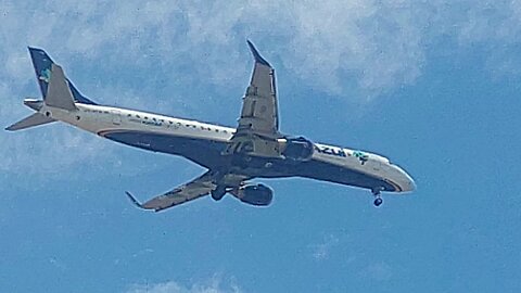 Embraer 195 PR-AYW coming from Recife to Fortaleza