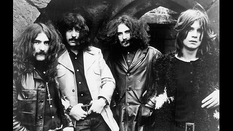 Iron Man ~ Black Sabbath ( Live )