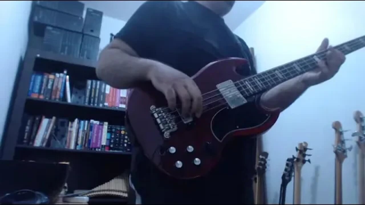 Jimi Hendrix - Purple Haze - bass cover (w/ tabs links)