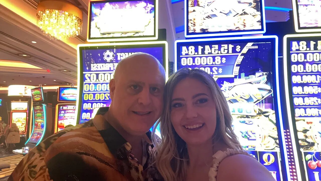HUGE jackpots with my boyfriend at the VENETIAN in Las Vegas!
