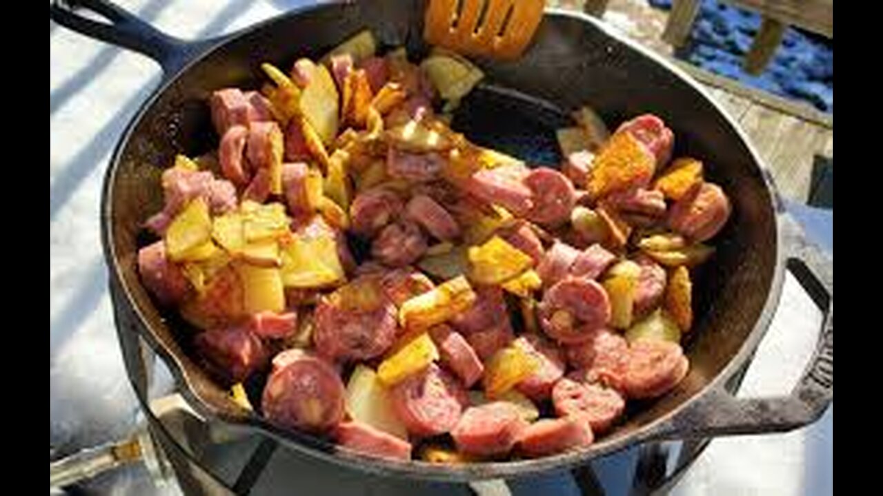 Venison Sausage & Potatoes- Skillet Sundays cc by Z-Man Outdoors 🌠🥔