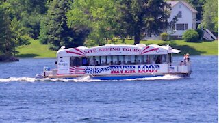 Canadian Tour Boats Entering US Waters Are Making Americans Angry