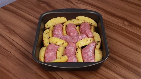 Baked Potatoes With Sausage! Practical mix for lunch or dinner