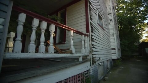 With hundreds of properties still deemed hazardous, lead paint problems persist in Cleveland area