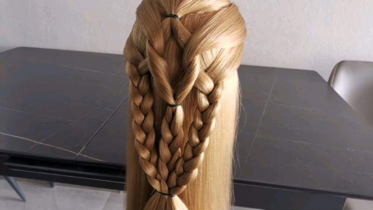 What a beautiful hairstyle, it will be even more beautiful without a Hairpin. You can also try