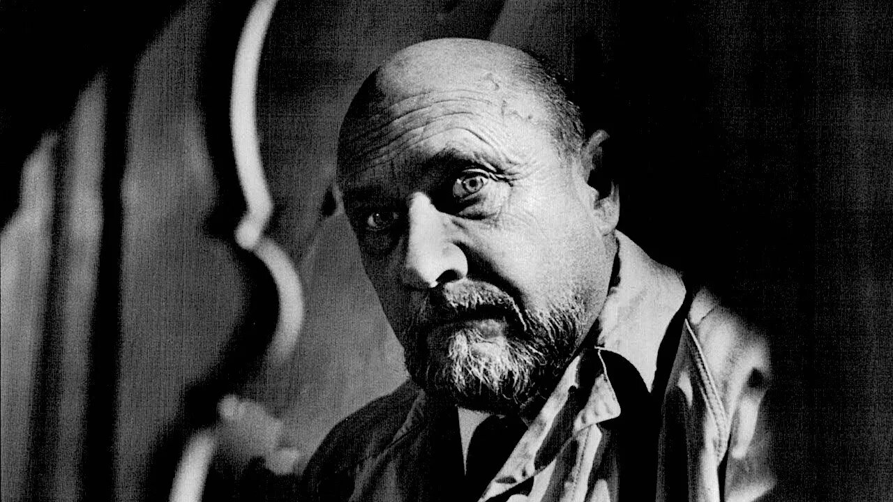 Donald Pleasence talks about John Carpenter on the set of Halloween, 1978