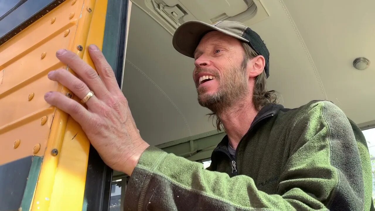 Building the Walls in the Bus | 1989 Crown Supercoach