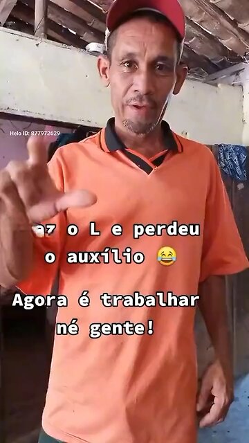 Homem reclama que votou em Lula e mesmo assim perdeu o auxílio Brasil e mulher ri da situação