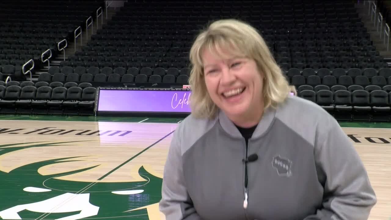 Bonnie Oleson makes Milwaukee Bucks history as first female PA announcer