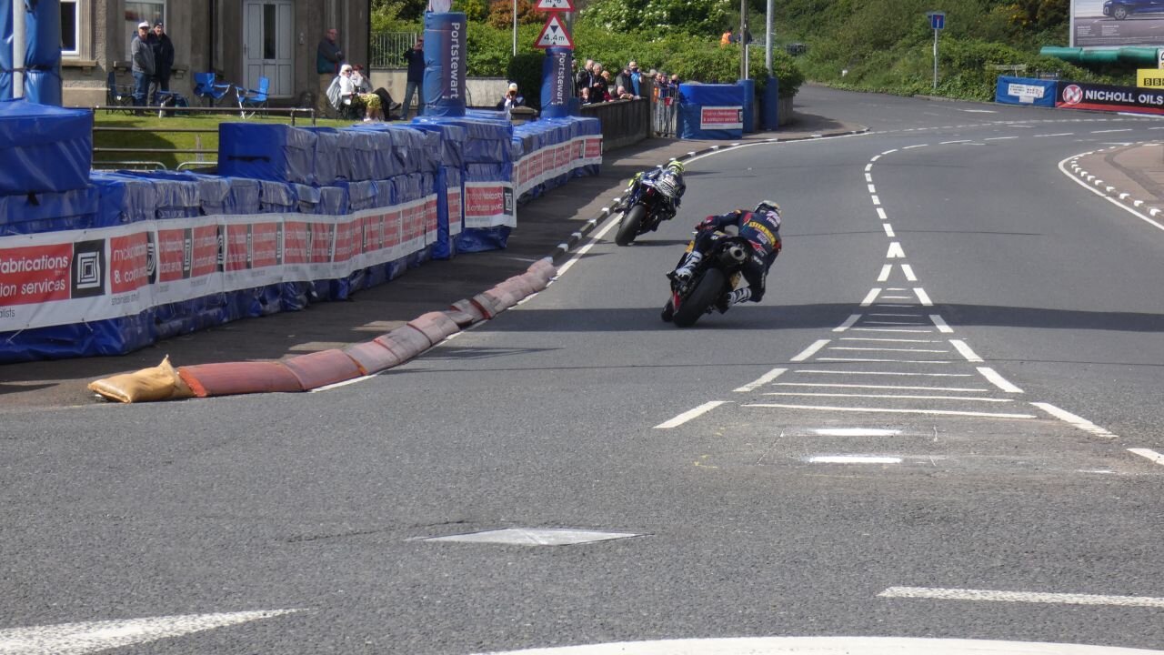 North West 200 - Superbikes - Insanity On Public Roads.