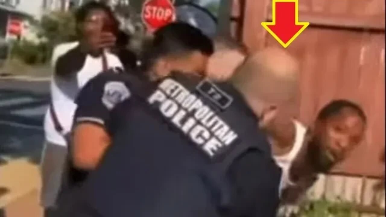 Police Punch Man In The Face While Two Cops Hold Him - Is It Justified? I Say YES