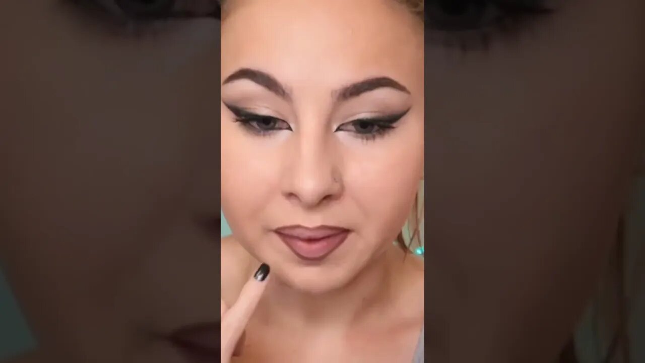 #shorts line your lips #subscribe #makeup