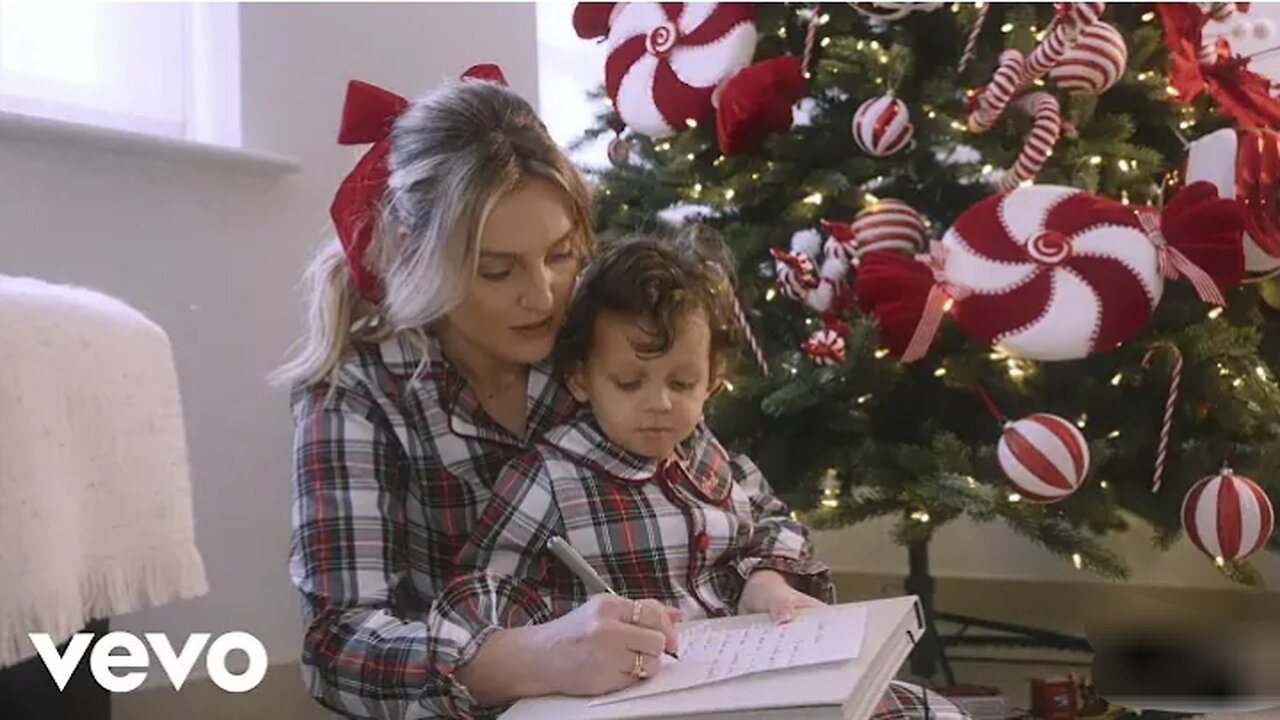 Perrie -Christmas magic (official video)