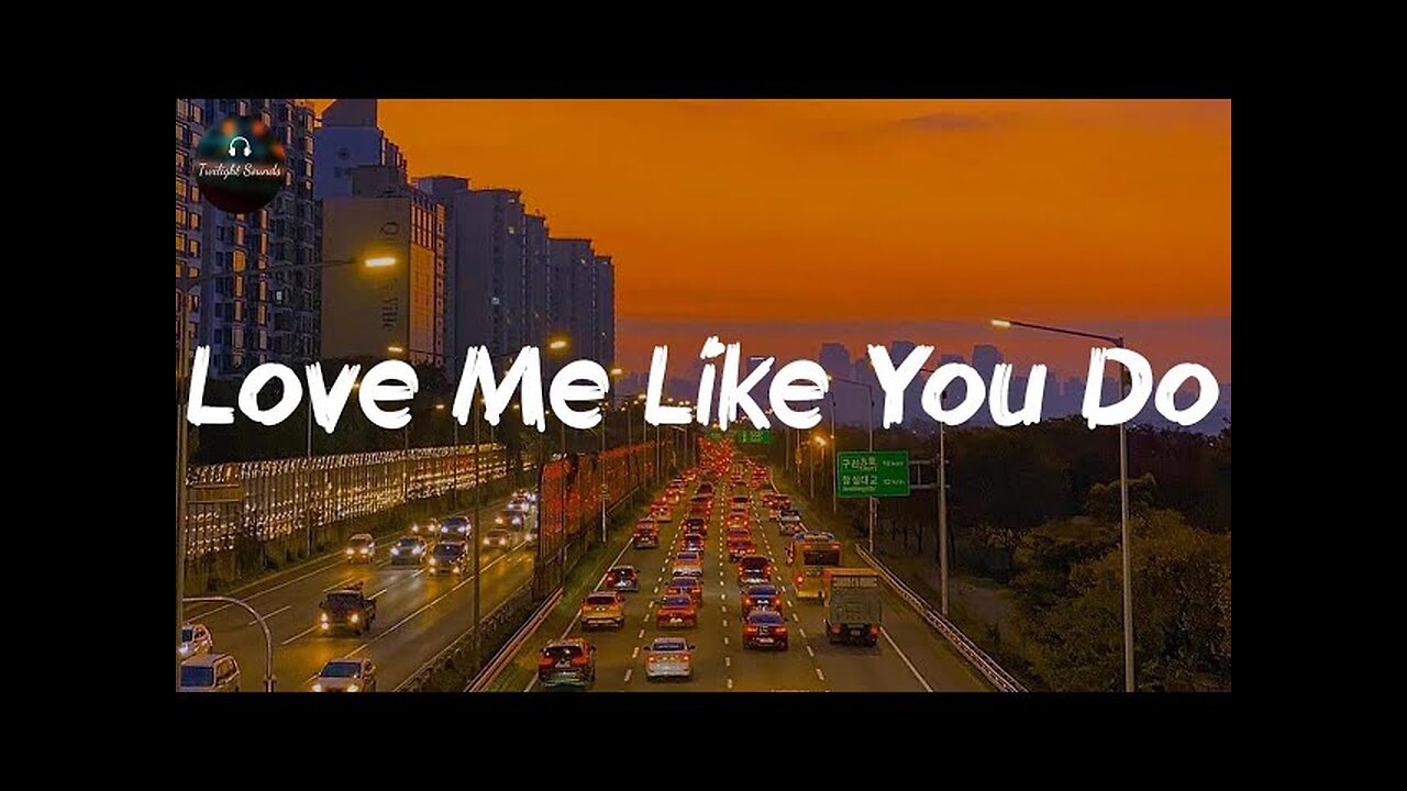 Ellie Goulding - Love Me Like You Do (Lyrics)