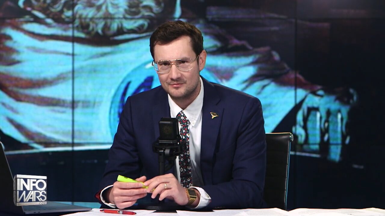 WAR ROOM (Full Show) Friday - 4/8/22