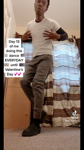 Day 13 of me doing this TikTok dance EVERYDAY until Valentine’s Day 💕💕 #shorts #valentinesday #fye
