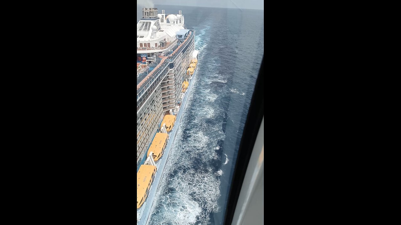 7 star cruise ship 🚢