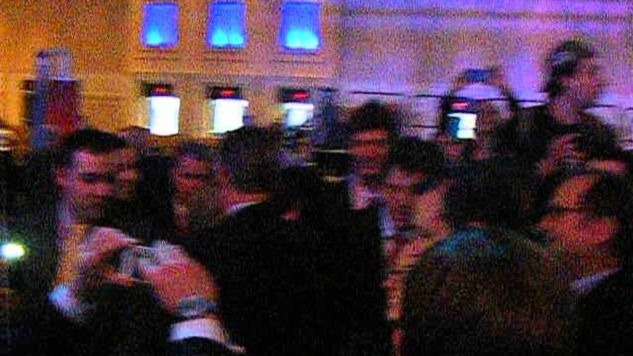 Ted Cruz working the crowd 3