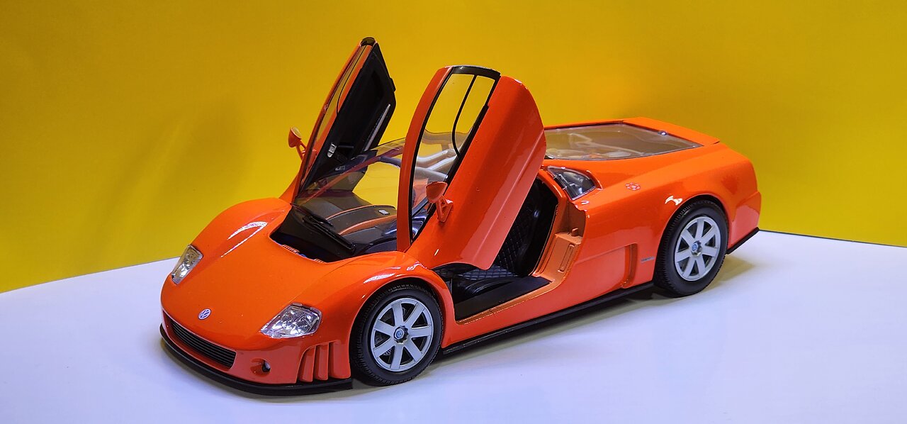 NARDO W12 *SHOW CAR* (1:18 Scale)