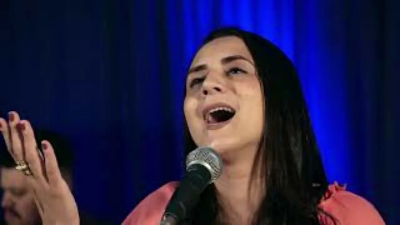 Tatiane Goes Palavras play back