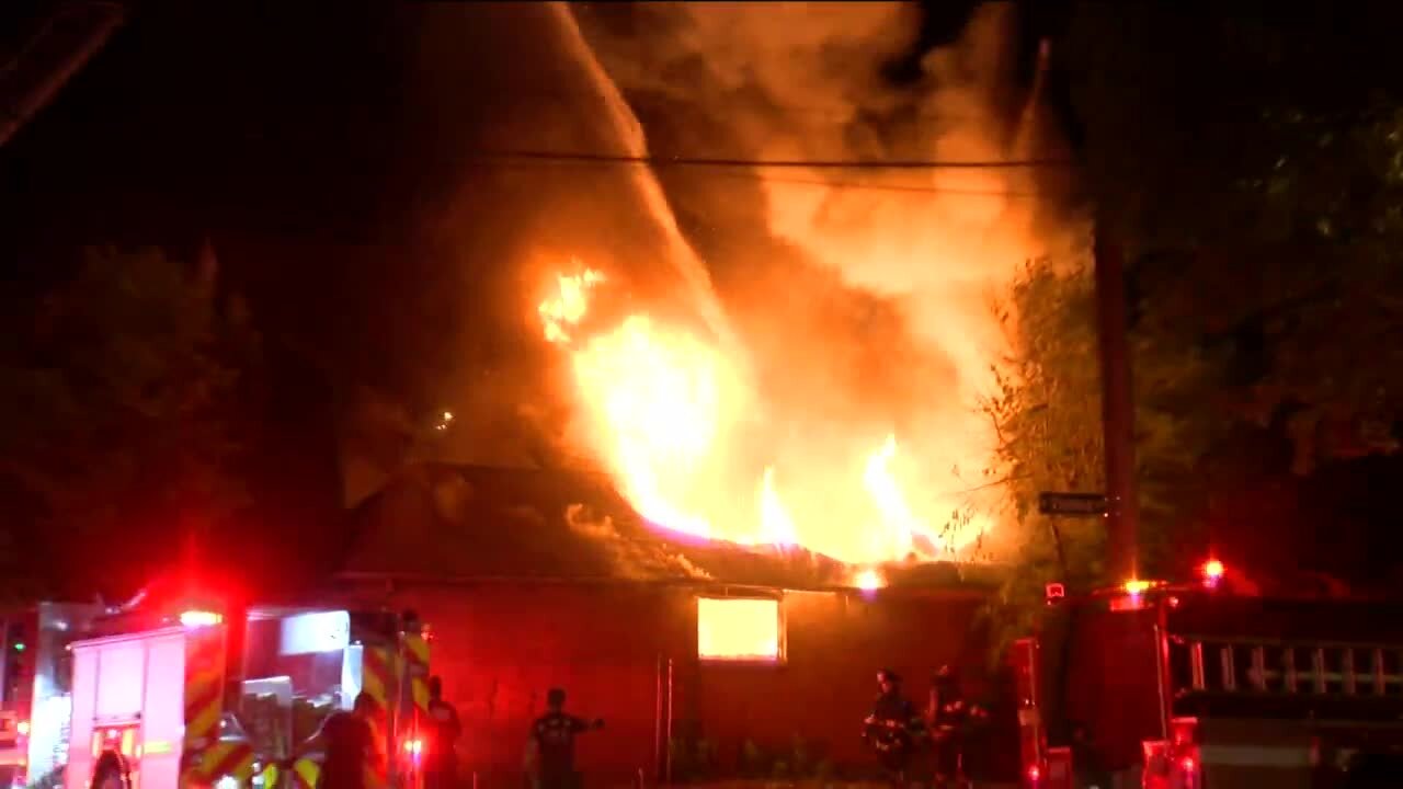 Fire breaks out at vacant building on Port Washington Avenue