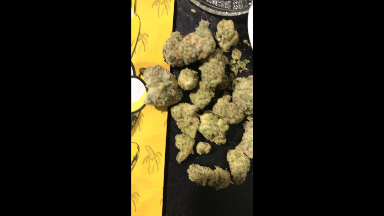 @manosgotbread on YT for stoner content 💨🍃