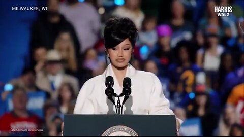 Things Get Awkward When Cardi B Doesn't Have Her Speech At Kamala's Rally