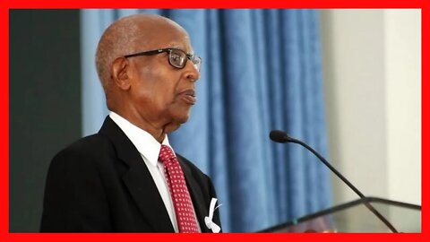 Inyuma Ndashaje ariko Imbere ndi Umusore:Ikibwirizwa cya Pr Ezra Mpyisi ku Isabukuru ye y'Imyaka 100