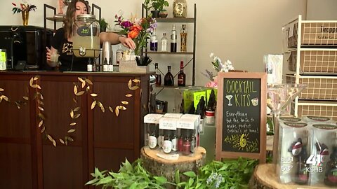 Women entrepreneurs support each other's businesses through InnovateHER KC