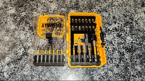 Dewalt Max Fit Screwdriving Bit Sets With Toughcase