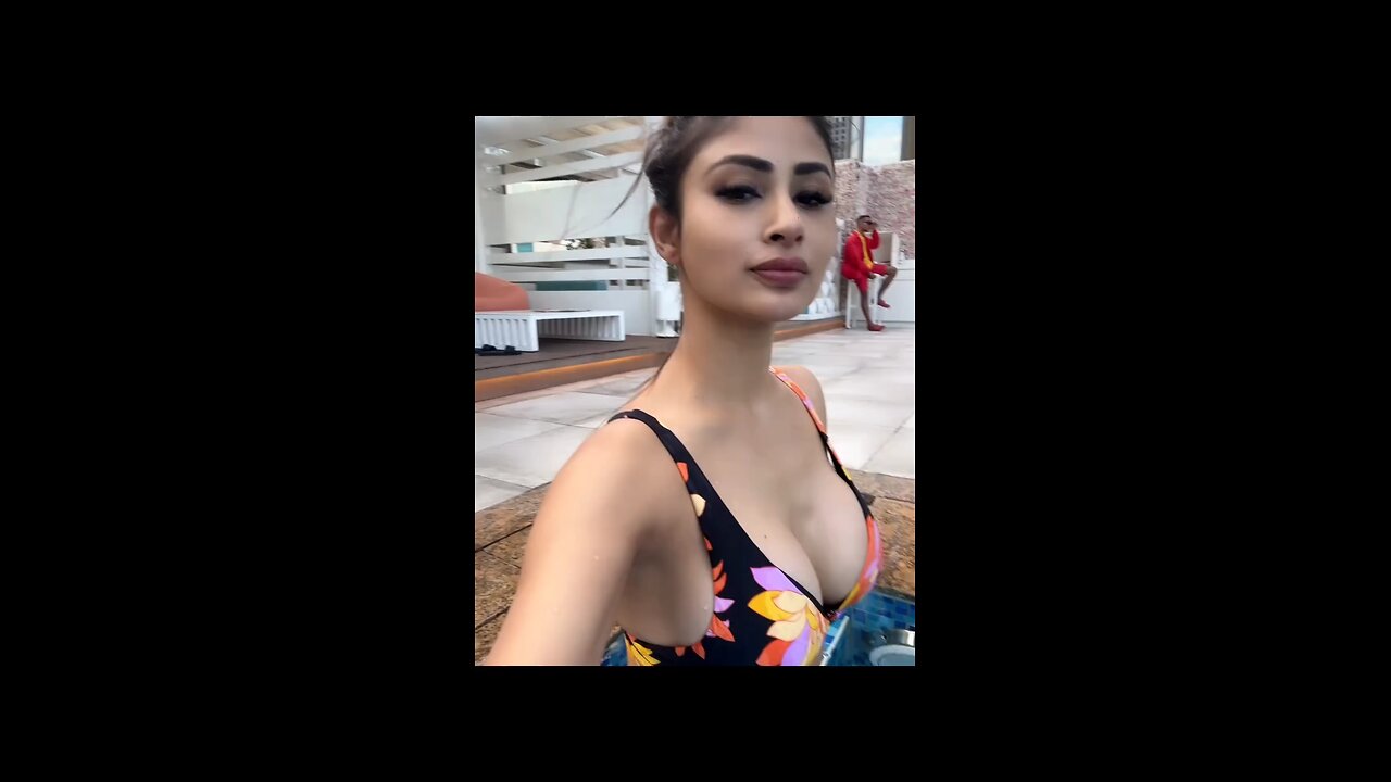 Mouni Roy 🔥❤️🤩