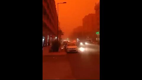 Footage from Morocco. The sky over the city turned red due to a strong sandstorm that hit Marrakesh.