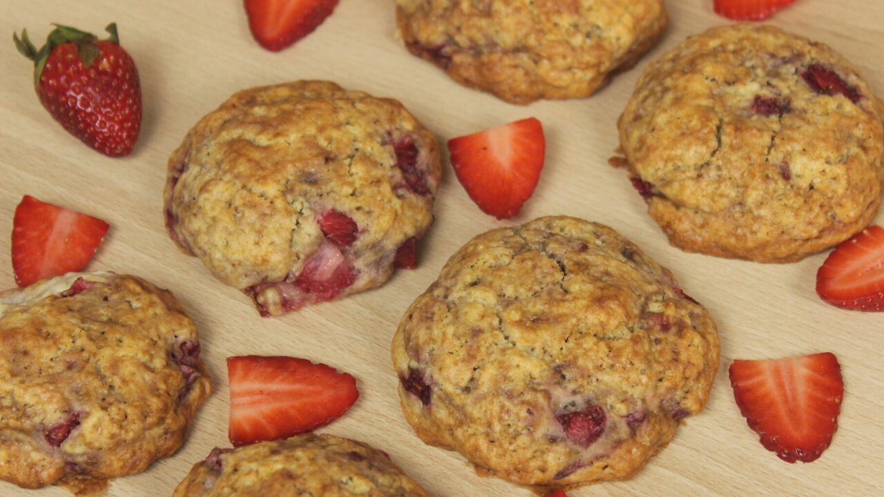 Strawberry cheesecake cookies that MELT in your mouth.