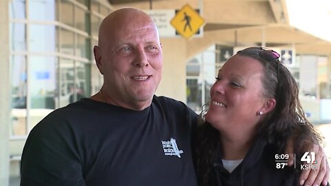 Kansas woman finds, meets her father for the first time at 35 years old