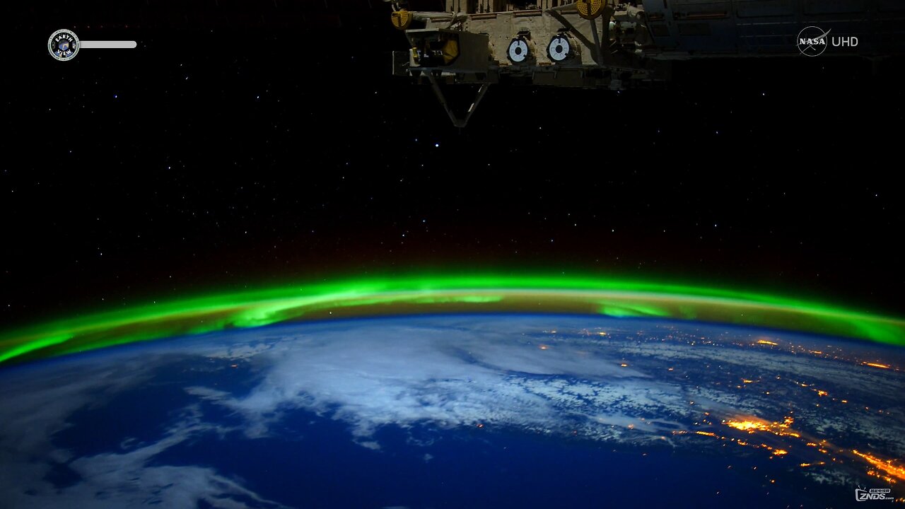 Stunning Aurora Borealis from Space in Ultra-High Definition (4K)