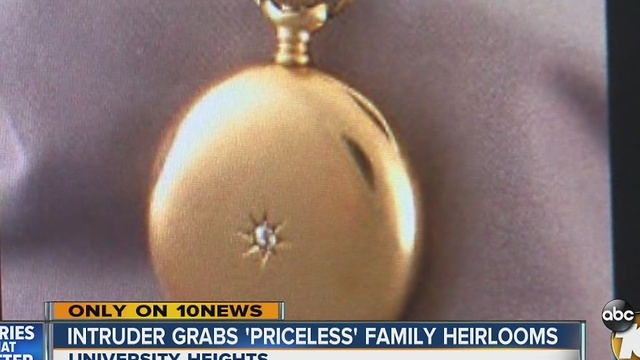 Intruder grabs 'priceless" family heirlooms